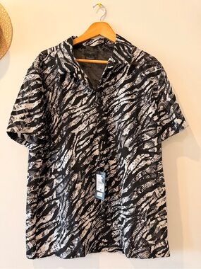 Men's Black & White Short-Sleeve Button-Down Shirt by Rails